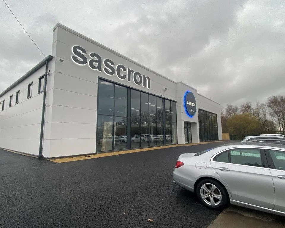 Sascron Car showroom with large glazing panels